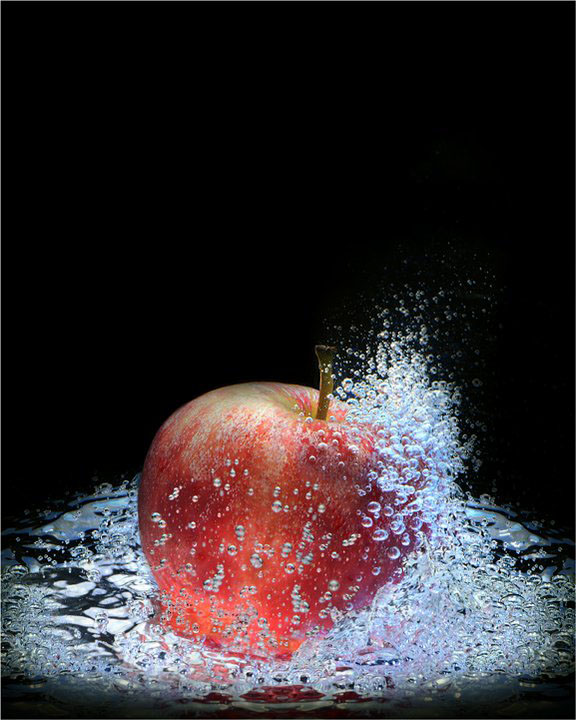 krasimir tolev apple in water photo